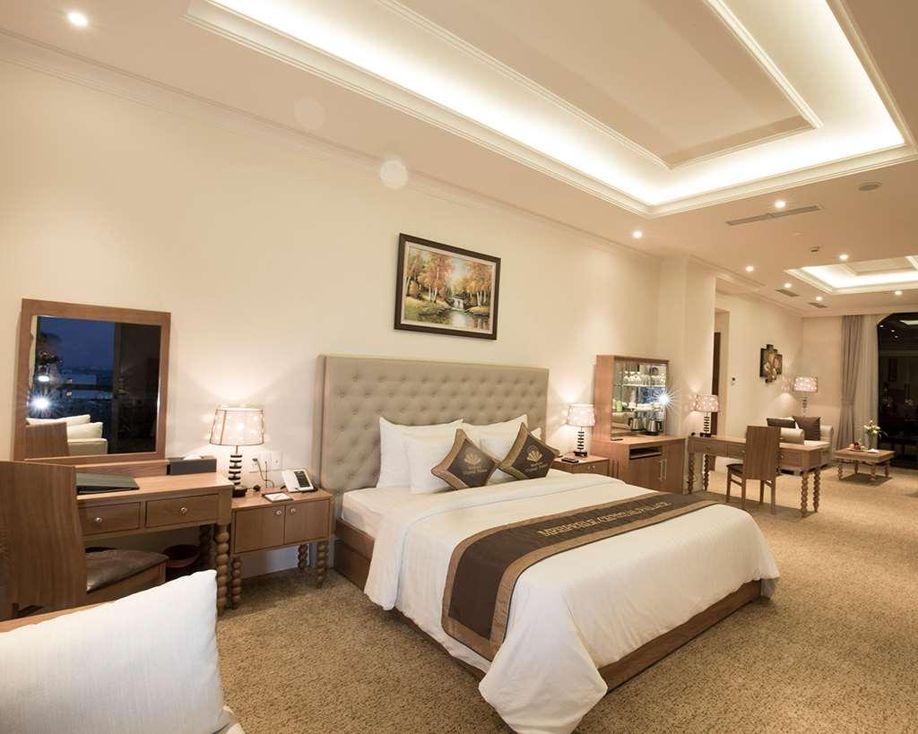 Merperle Crystal Palace Khách sạn
