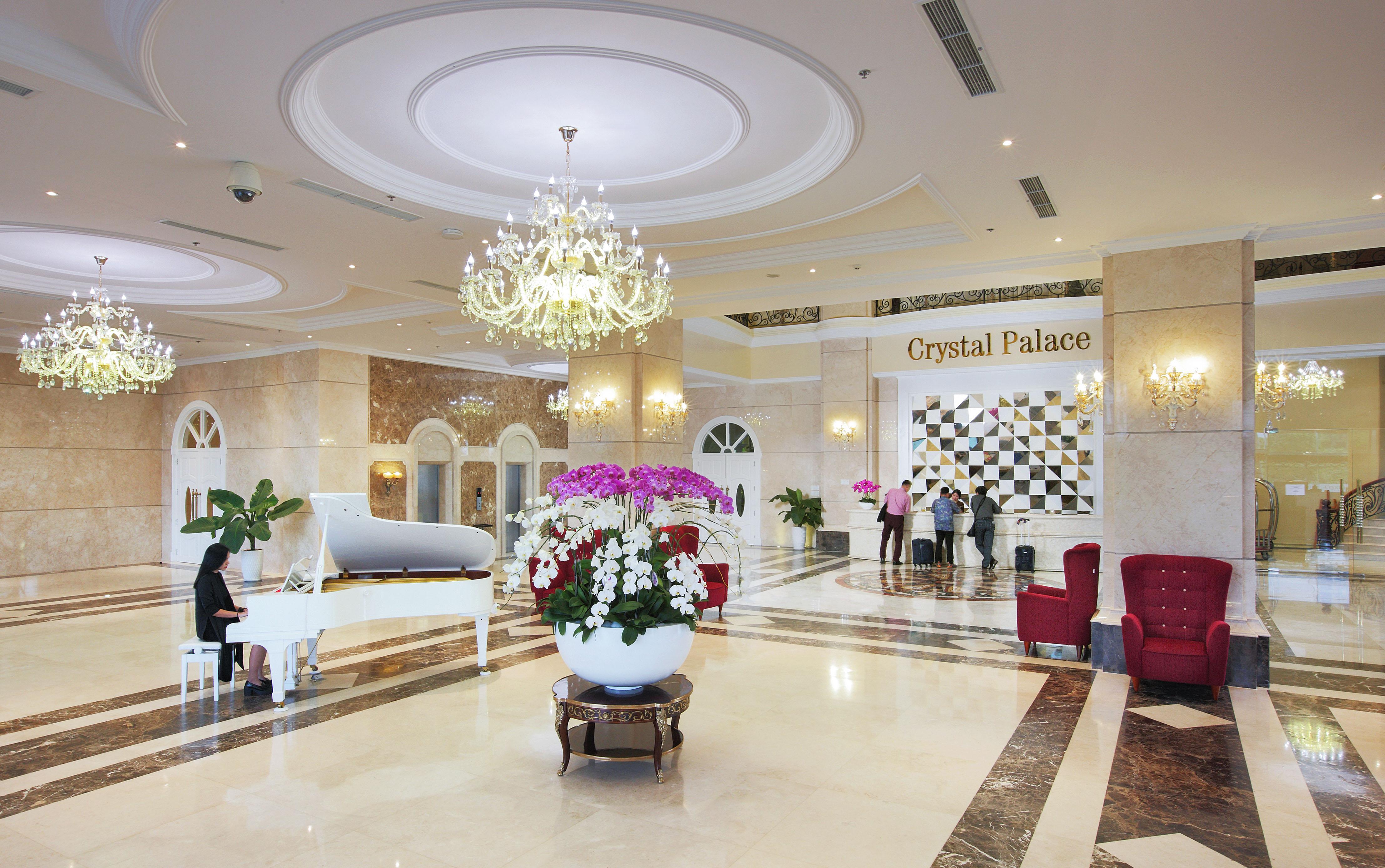 Merperle Crystal Palace TP. Hồ Chí Minh