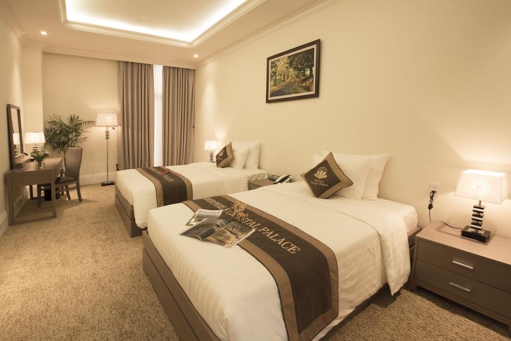 Khách sạn Merperle Crystal Palace 4*