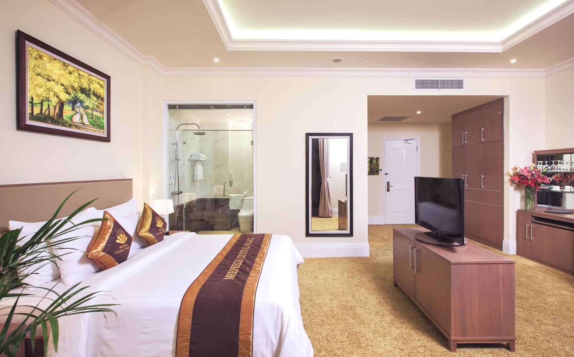 Khách sạn Merperle Crystal Palace