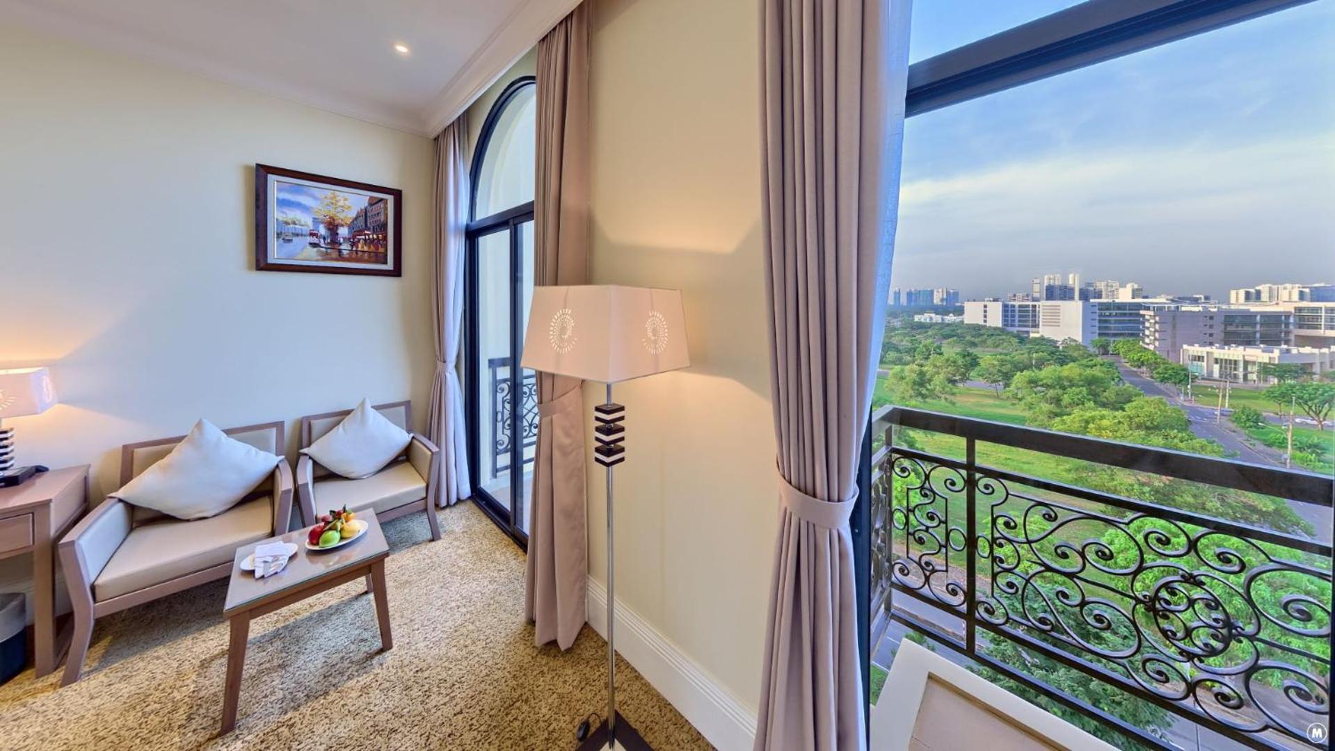 Merperle Crystal Palace Khách sạn 4*